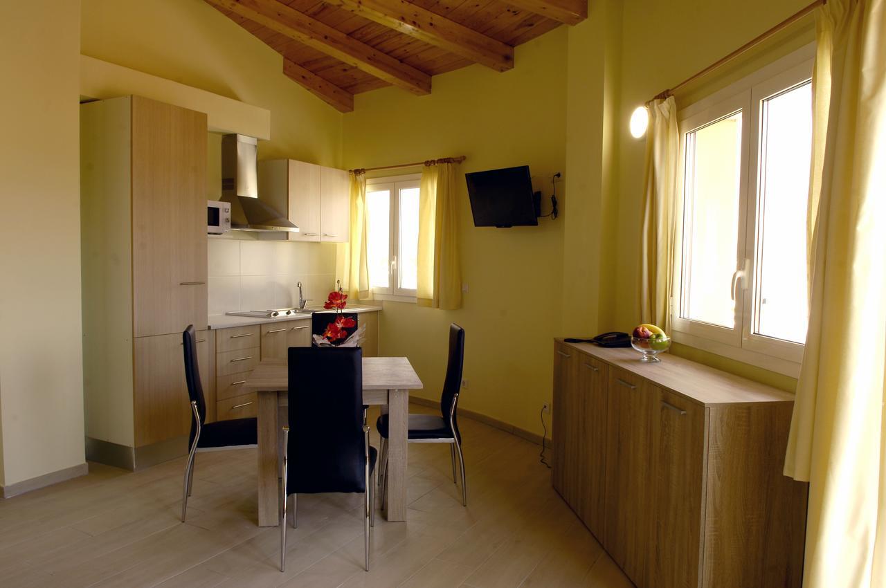 Apartamentos Giuliano Empuriabrava Buitenkant foto