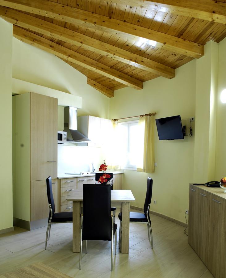 Apartamentos Giuliano Empuriabrava Buitenkant foto