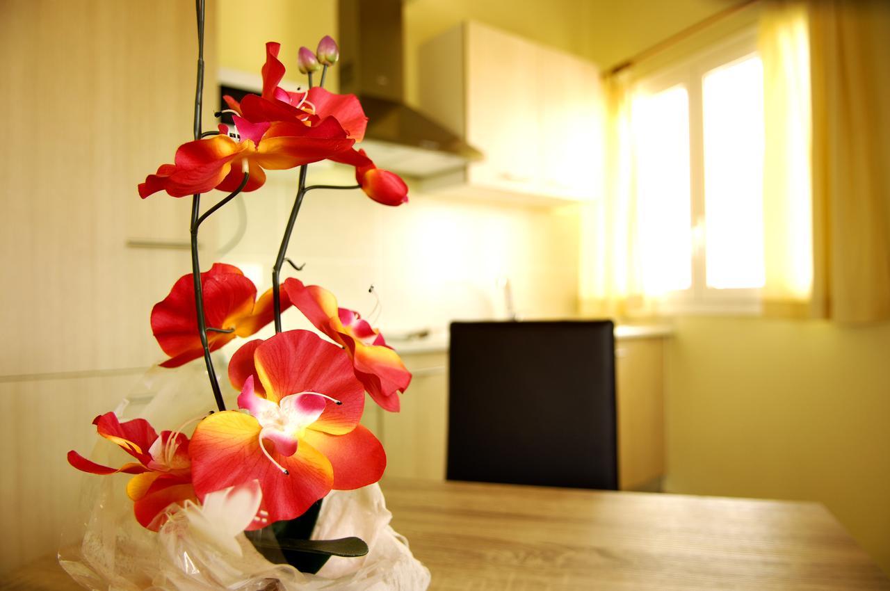 Apartamentos Giuliano Empuriabrava Buitenkant foto