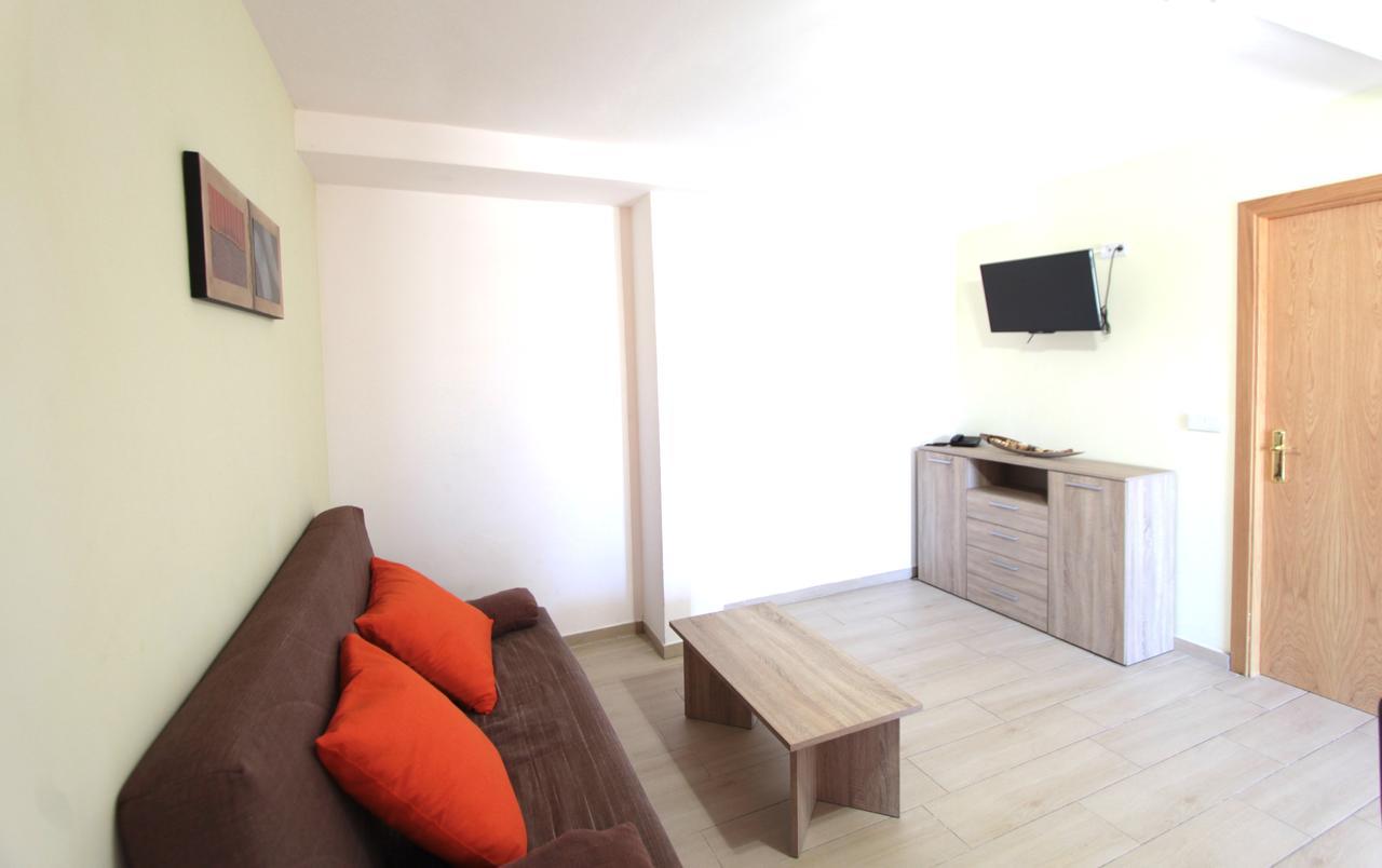 Apartamentos Giuliano Empuriabrava Buitenkant foto